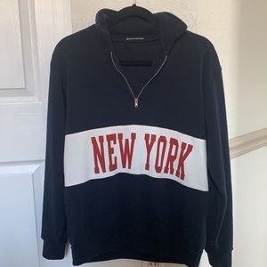 Brandy Melville Isabella New York quarter zip